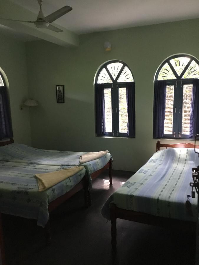 Sacred Valley Inn Покхара Экстерьер фото